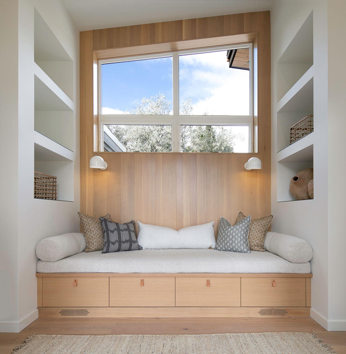 Master-Bedroom-window-seat