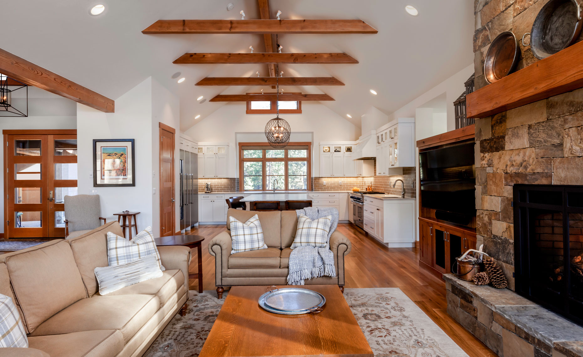Modern-Ranch-Home-Sisters-Oregon-Great-Room-Kitchen-2