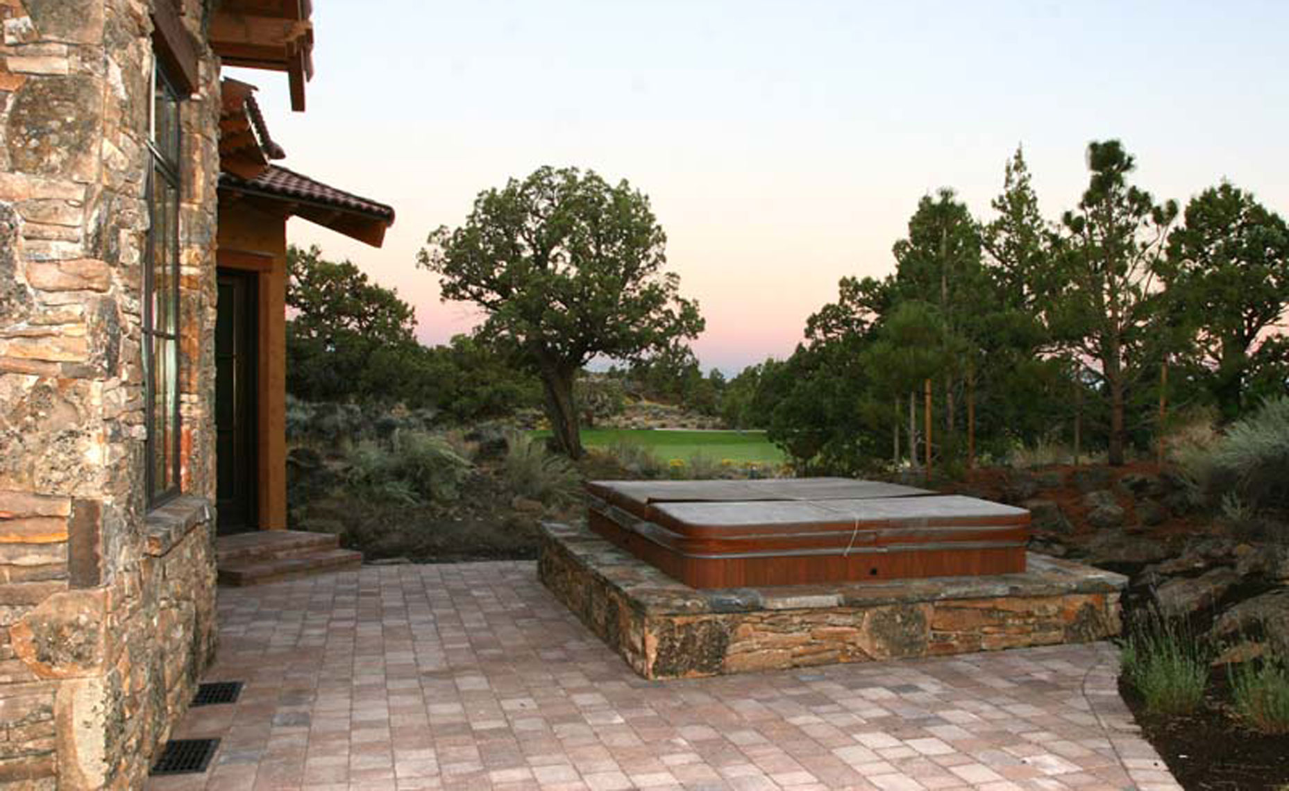 Pronghorn-Tuscan-view-home