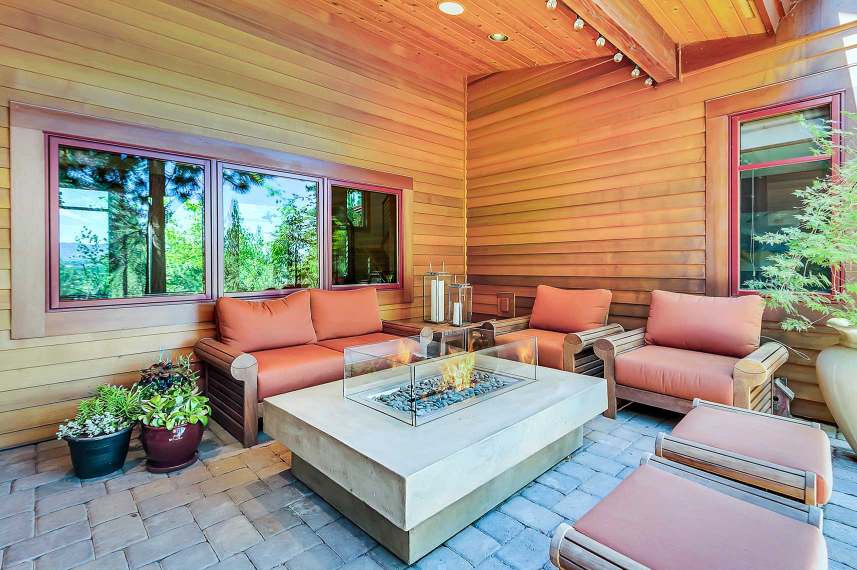 mountain-modern-covered-patio